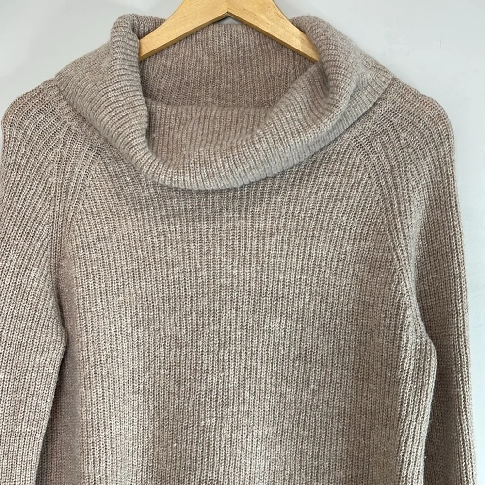 Tahari Wool Blend Cowl Neck Sweater Taupe Shaker Stitch Knit Long Sleeves M - Picture 3 of 12